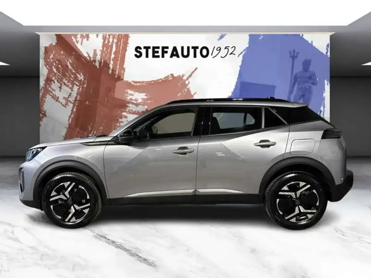 Usata Peugeot 2008 Allure 136 CV (100 kW) 2024 Grigio SUV
