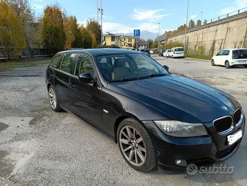 Usata BMW 320 2011 Nero Station wagon
