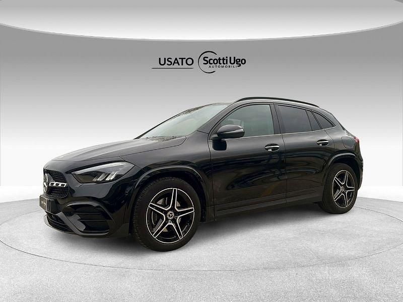 Usata Mercedes GLA180 Advanced Plus 116 CV (85 kW) 2023 Nero SUV