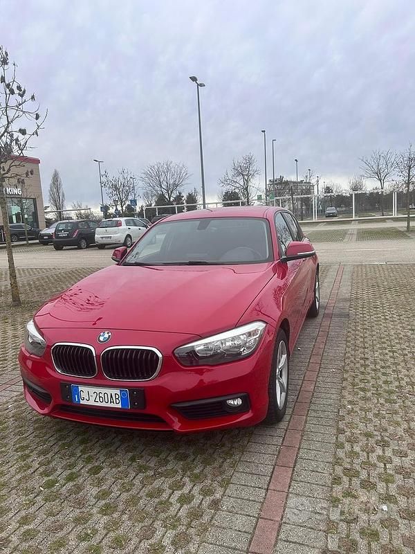 Usata BMW 118 Advantage 136 CV (100 kW) 2016 Rosso Utilitaria