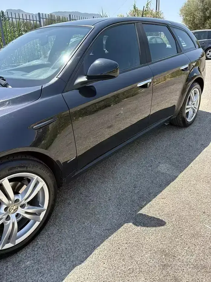 Usata Alfa Romeo 159 170 CV (125 kW) 2011 Nero Station wagon