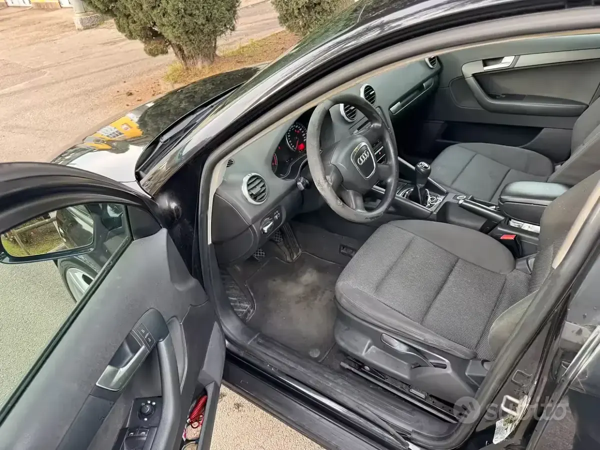 Usata Audi A3 140 CV (102 kW) 2010 Nero Utilitaria