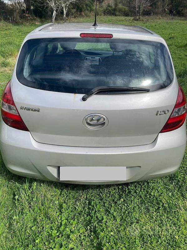 Usata Hyundai i20 78 CV (57 kW) 2010 Grigio Utilitaria