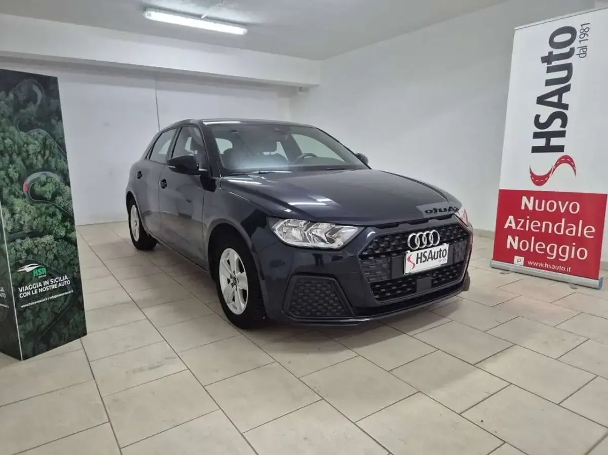 Usata Audi A1 Ambiente 95 CV (69 kW) 2022 Firmamentblau metallic SUV