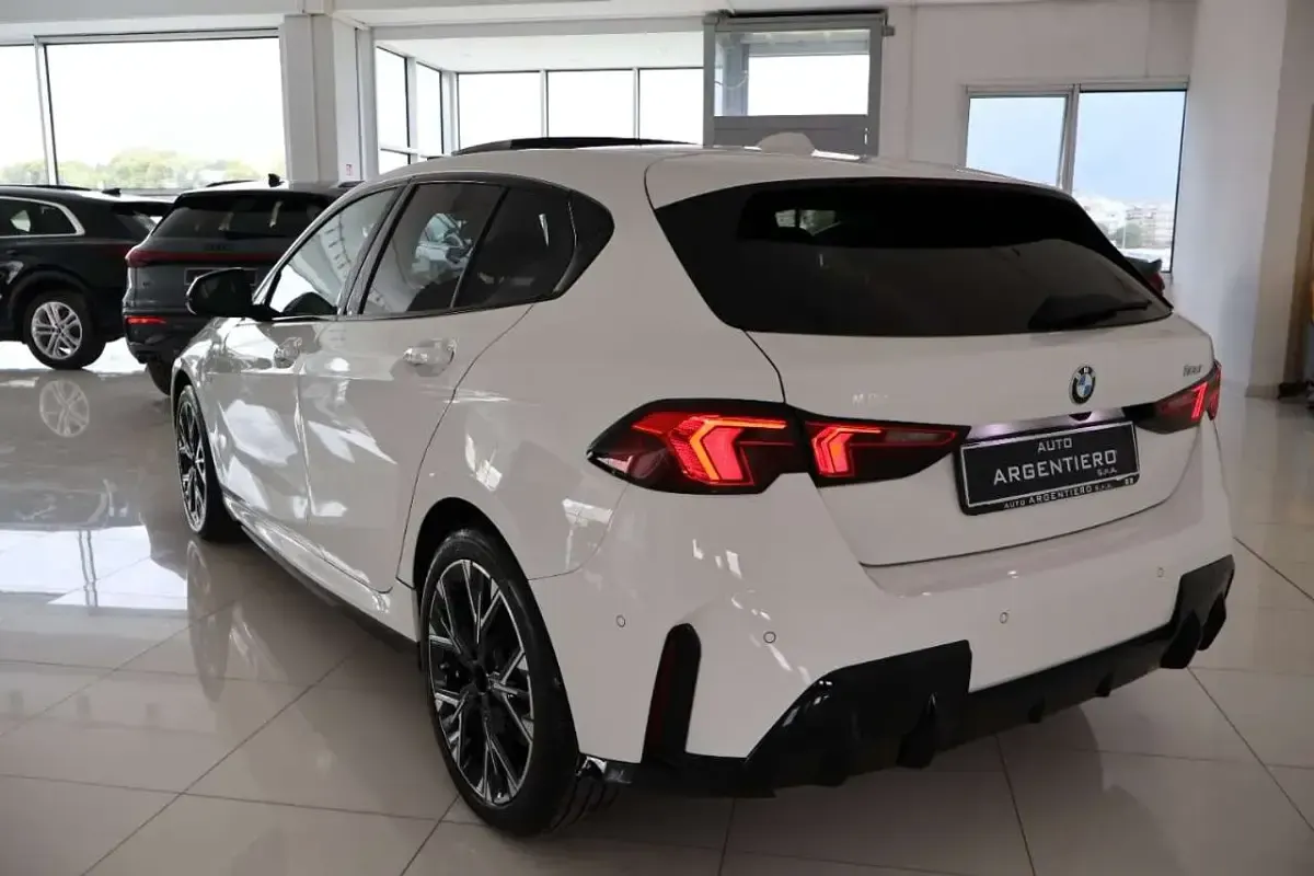 Usata BMW 118 M Sport 150 CV (110 kW) 2024 Bianco Berlina