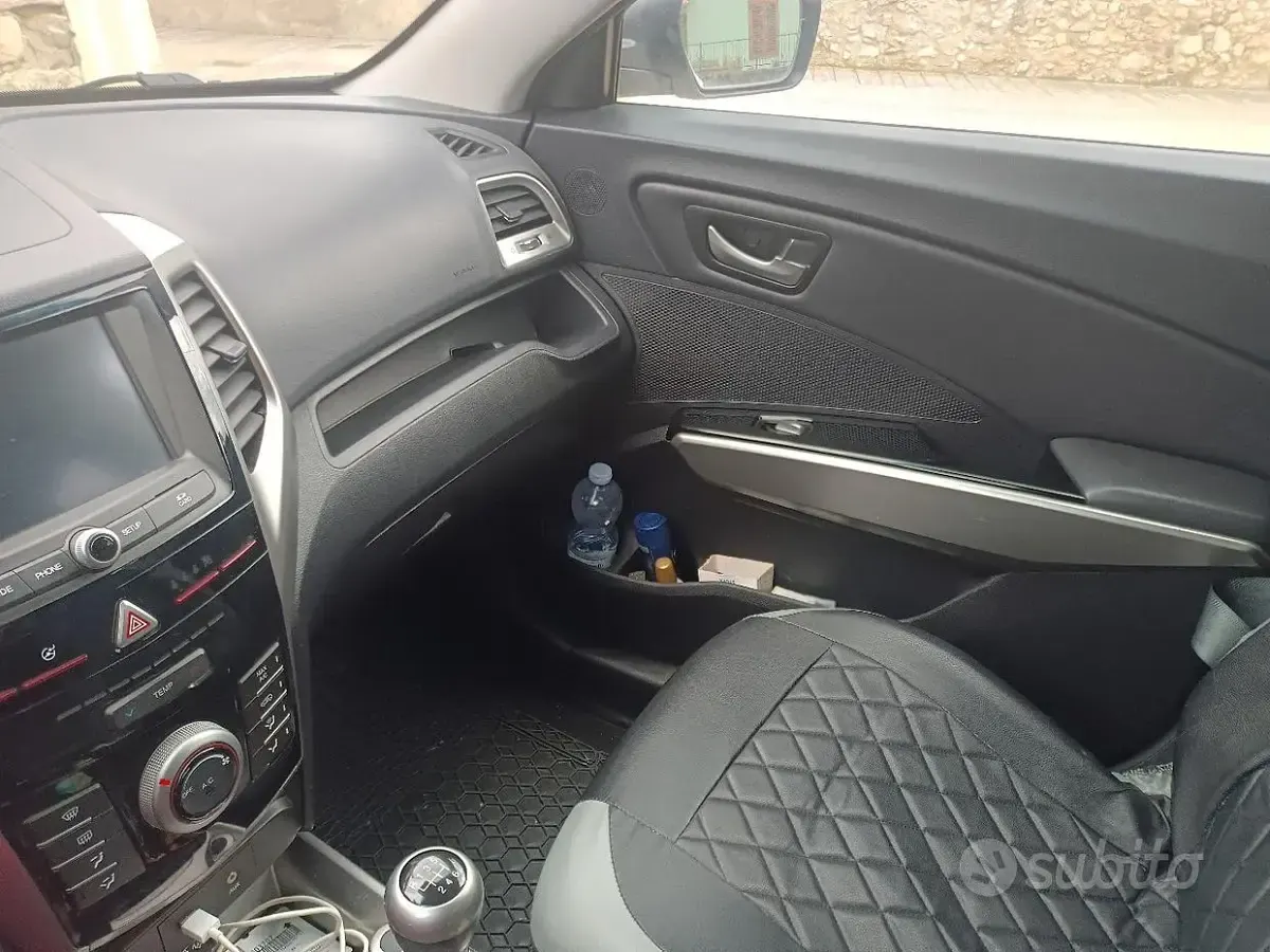 Usata SsangYong Tivoli 115 CV (84 kW) 2019 Bianco SUV