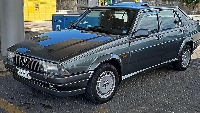 Usata Alfa Romeo 75 148 CV (108 kW) 1987 Berlina