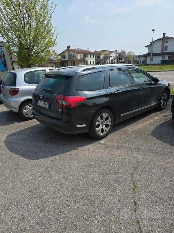 Usata Citroën C5 140 CV (102 kW) 2011 Nero Station wagon