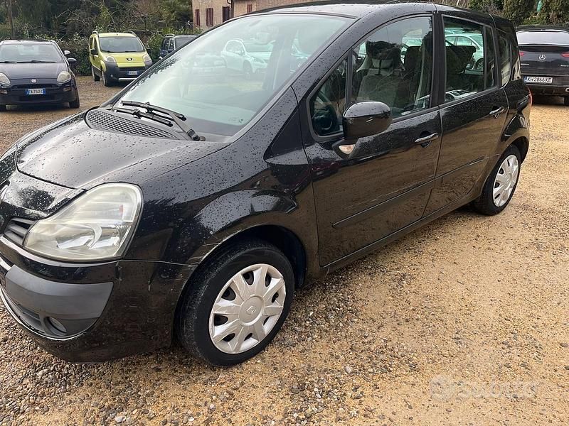 Usata Renault Modus 75 CV (55 kW) 2008 Nero Monovolume