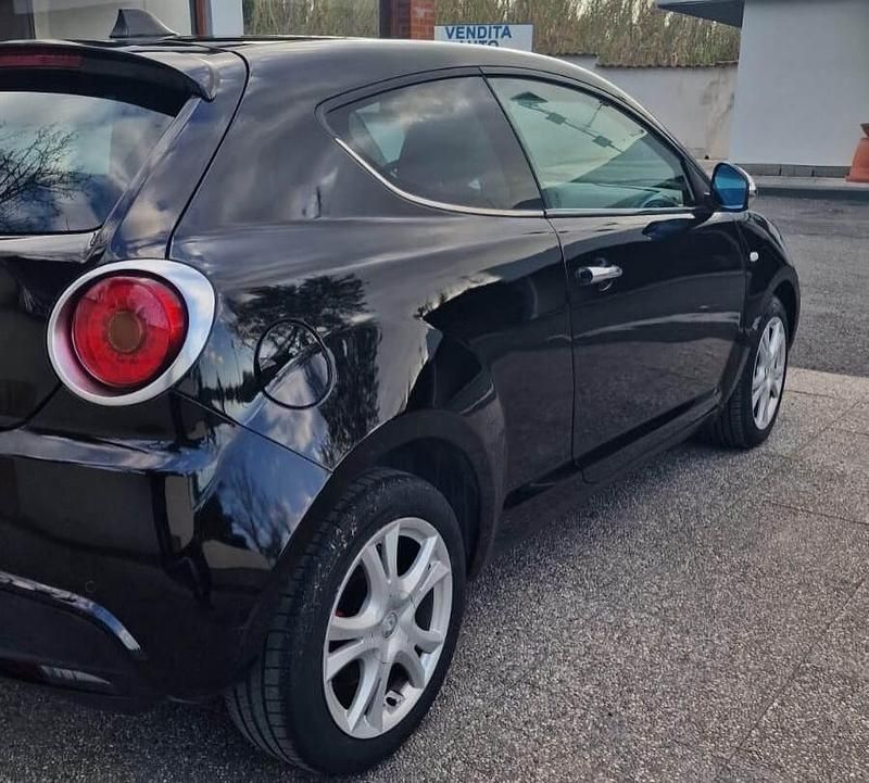 Usata Alfa Romeo MiTo Distinctive 120 CV (88 kW) 2011 Nero Utilitaria