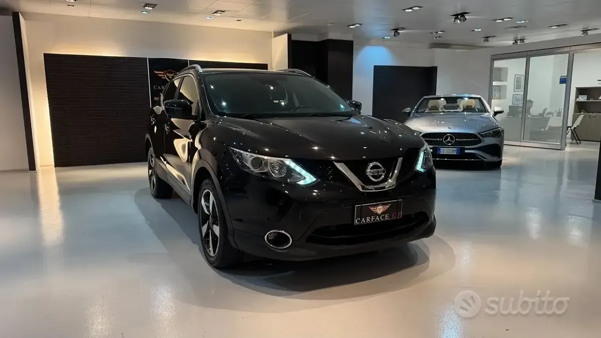 Usata Nissan Qashqai N-Connecta 110 CV (80 kW) 2017 Nero SUV