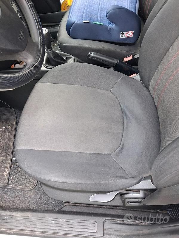 Usata Fiat Grande Punto 65 CV (47 kW) 2012 Bianco Utilitaria
