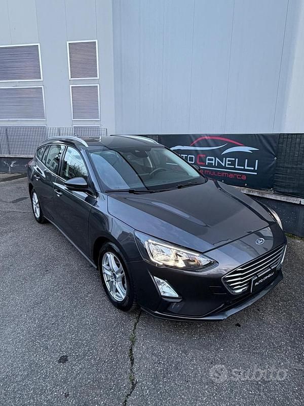 Usado Ford Focus 120 HP (88 kW) 2021 Cinzento Carrinha