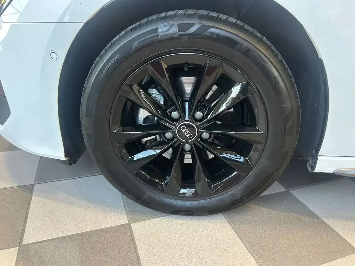 Usata Audi A3 Advanced 150 CV (110 kW) 2025 Bianco pastello Berlina