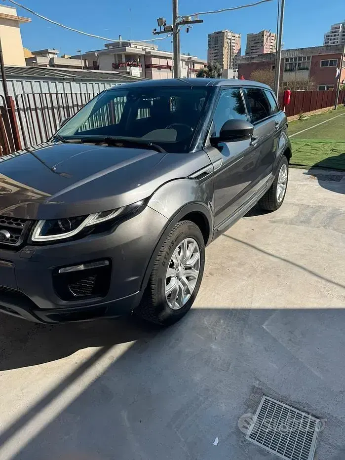 Usata Land Rover Range Rover evoque HSE 150 CV (110 kW) 2018 Grigio Station wagon