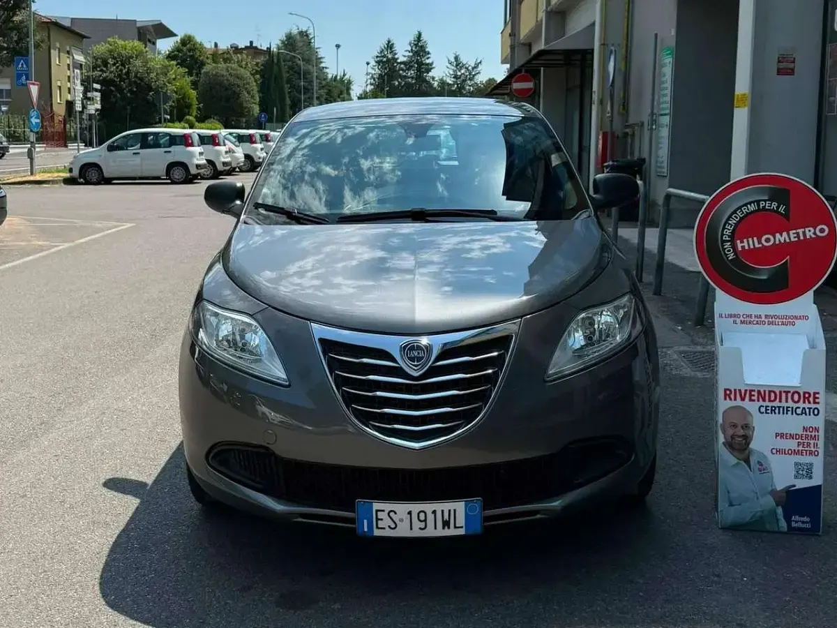 Usata Lancia Ypsilon S 95 CV (69 kW) 2013 Grigio Utilitaria