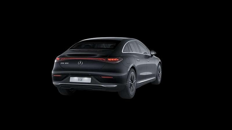 Nuova Mercedes EQE300 Advanced Plus 108 kW (148 CV) 2025 Nero Coupé