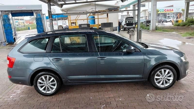 Usata Skoda Octavia 110 CV (80 kW) 2015 Grigio Utilitaria