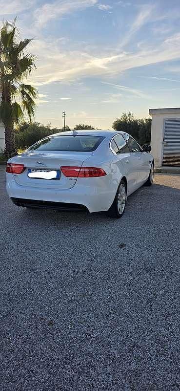 Usata Jaguar XE Pure 179 CV (131 kW) 2016 Berlina