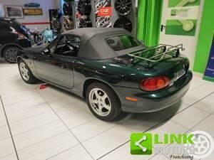 Usata Mazda MX5 110 CV (80 kW) 1999 Verde Cabrio