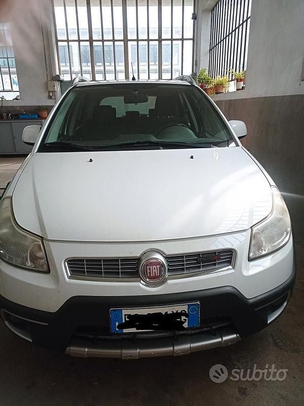 Usata Fiat Sedici 135 CV (99 kW) 2010 Bianco SUV