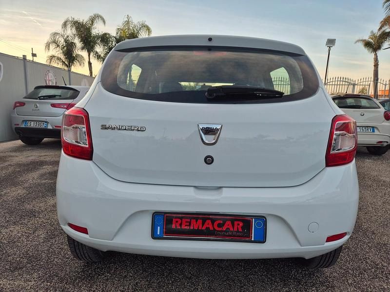 Usata Dacia Sandero 75 CV (55 kW) 2015 Bianco Berlina