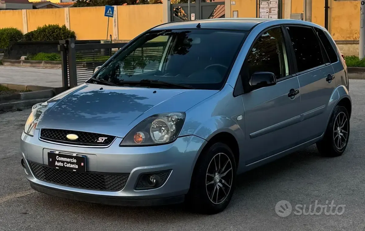 Usado Ford Fiesta Titanium 68 HP (50 kW) 2007 Azul Citadino