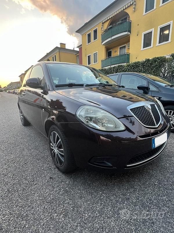 Usata 2009 Lancia Ypsilon Due volumi | 4000 € (Molto cara) - Immagine 1/4