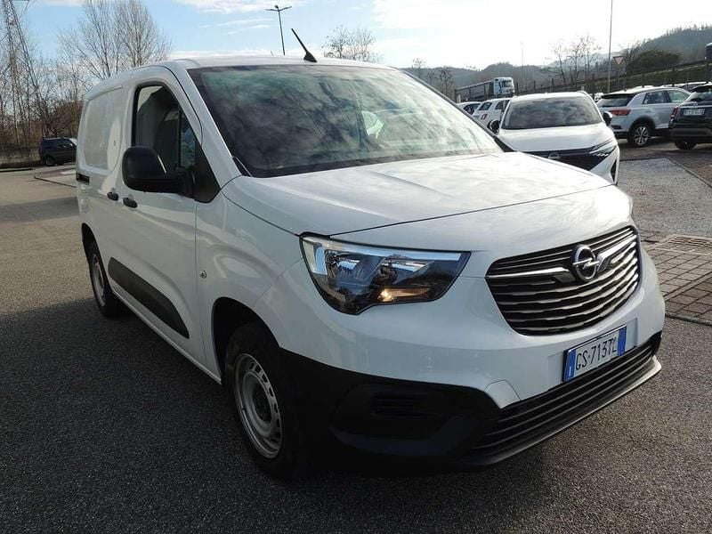 Occasion Opel Combo 102 ch (75 kW) 2024 Blanc Monospace