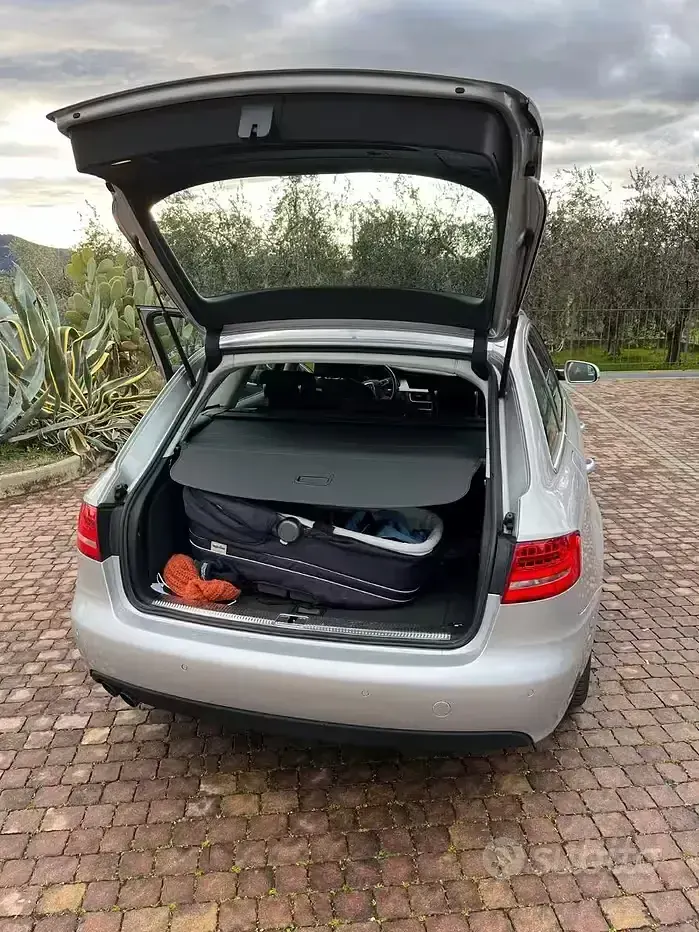 Usata Audi A4 Advanced Plus 170 CV (125 kW) 2010 Grigio Station wagon