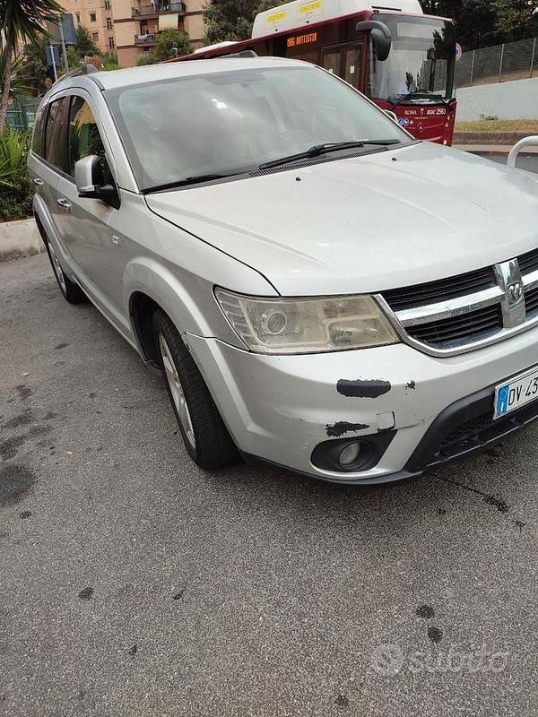 Usata Dodge Journey 140 CV (102 kW) 2009 Grigio SUV