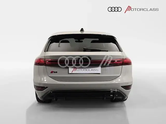 Usata Audi S6 e-tron Sport 369 kW (503 CV) 2025 Beige siam metallizzato Station wagon
