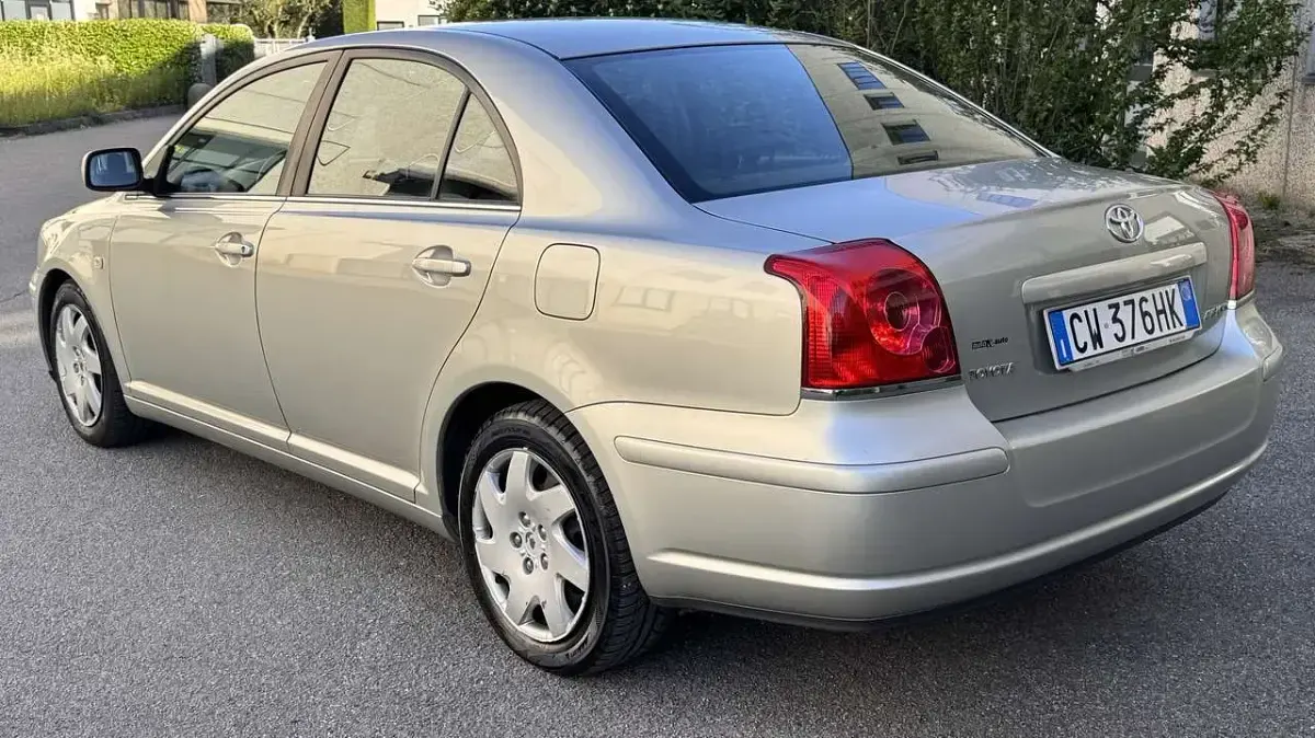Usata Toyota Avensis 110 CV (80 kW) 2005 Other Berlina