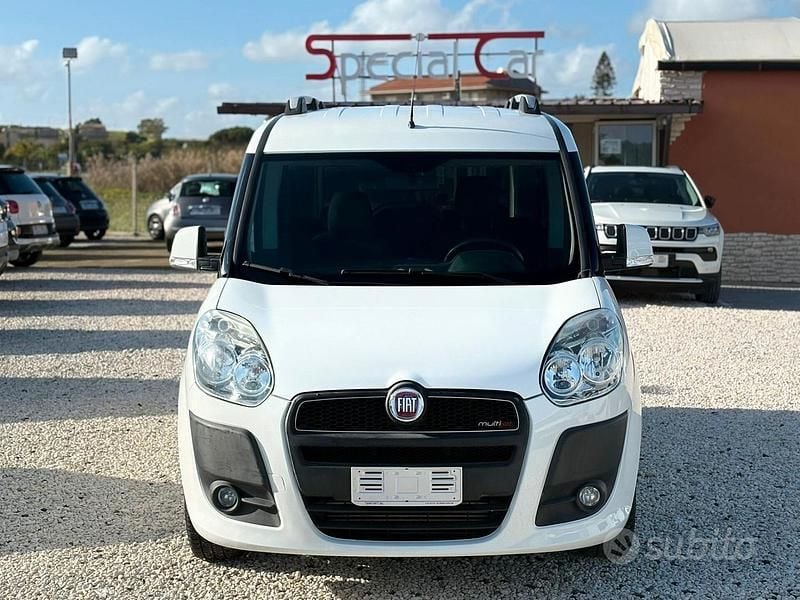 Usata Fiat Doblò Active 90 CV (66 kW) 2011 Bianco Monovolume