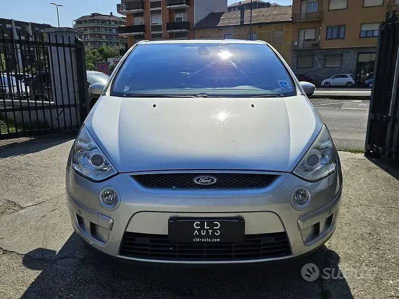 Usata Ford S-MAX S 140 CV (102 kW) 2009 Grigio Monovolume