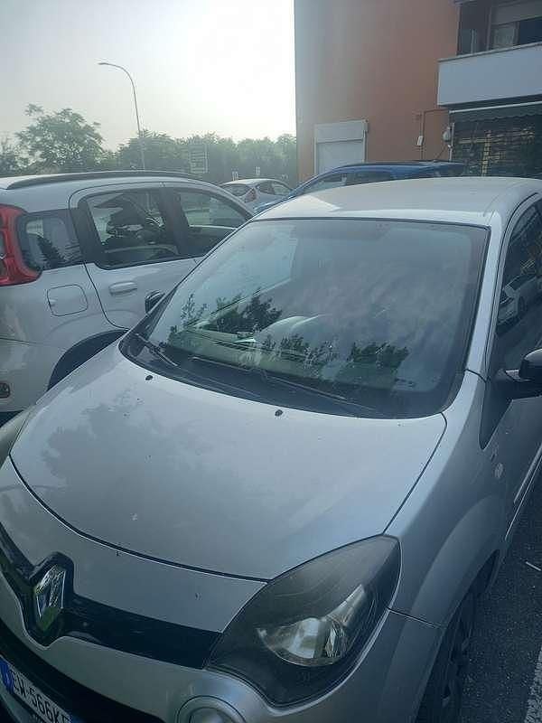 Argento Usata 2014 Renault Twingo Utilitaria | 4300 € (Super prezzo) - Immagine 1/4