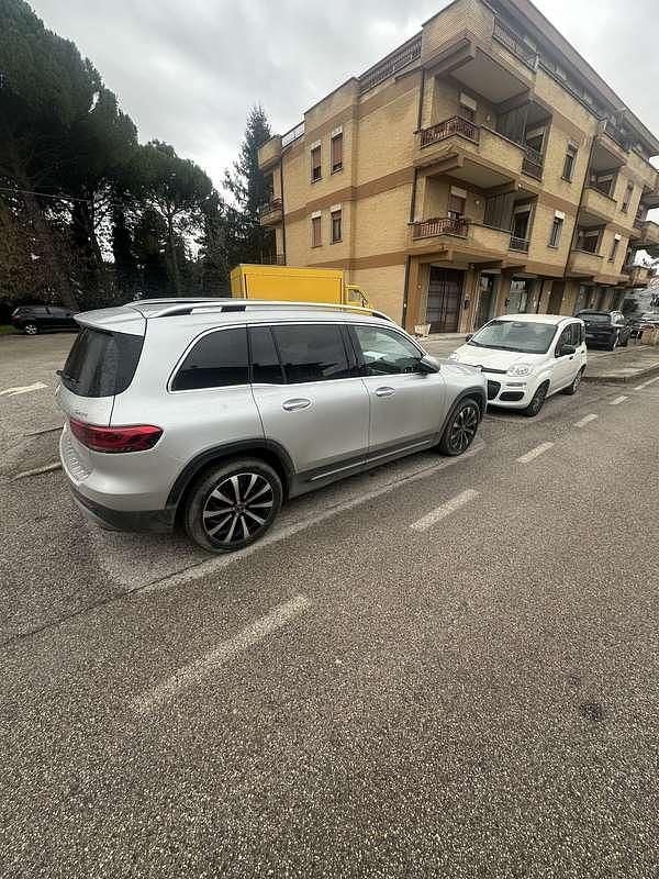 Begagnad Mercedes GLB200 Premium 150 HK (110 kW) 2024 SUV