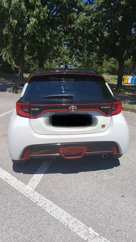 Usata Toyota Yaris Hybrid Sport 116 CV (85 kW) 2023 Berlina