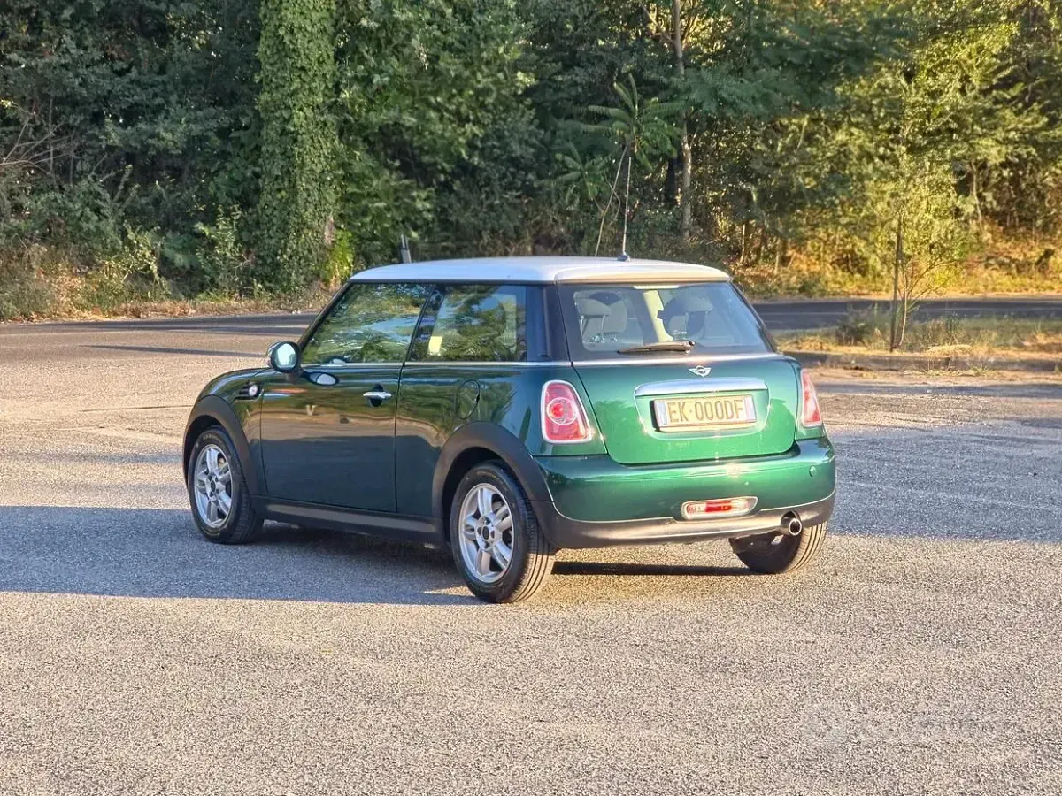 Usata Mini ONE 98 CV (72 kW) 2011 Verde Utilitaria