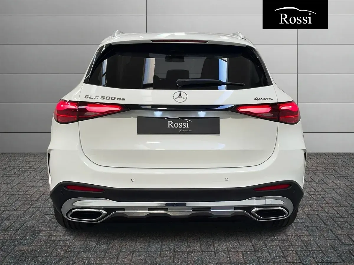 Nuova Mercedes GLC300de 197 CV (144 kW) 2026 Nero