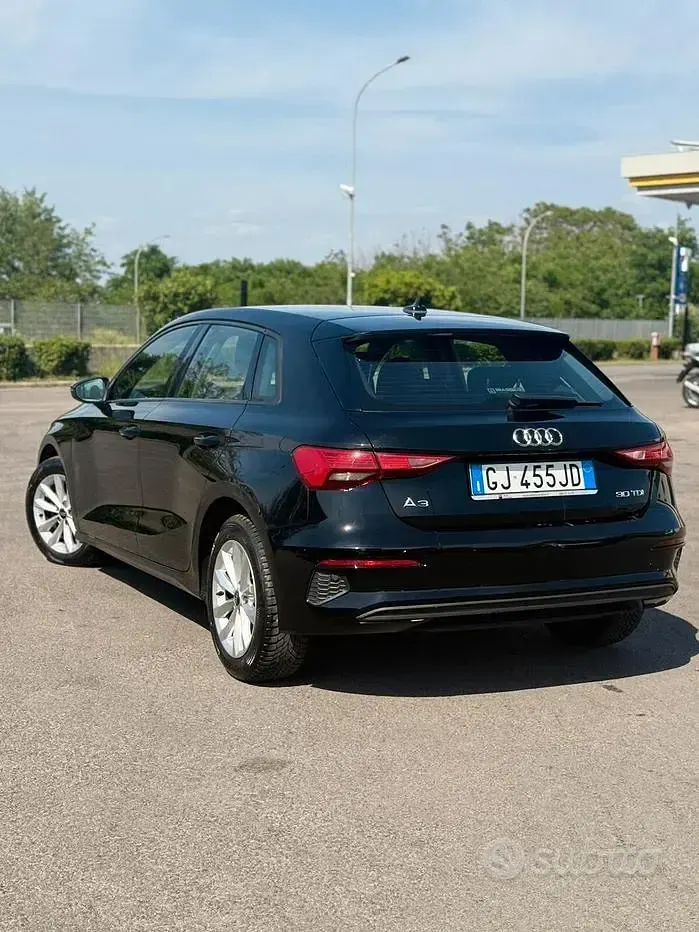 Gebraucht Audi A3 S-Line 116 PS (85 kW) 2022 Schwarz Limousine