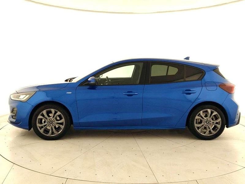 Usata Ford Focus ST-Line X 125 CV (91 kW) 2022 Blu metallizzato Berlina