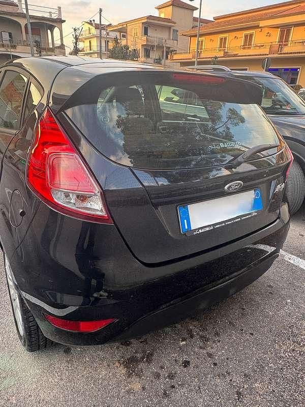 Usata Ford Fiesta Business Edition 75 CV (55 kW) 2014 Berlina