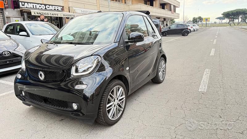 Usata Smart ForTwo Cabrio Prime 90 CV (66 kW) 2019 Nero Cabrio