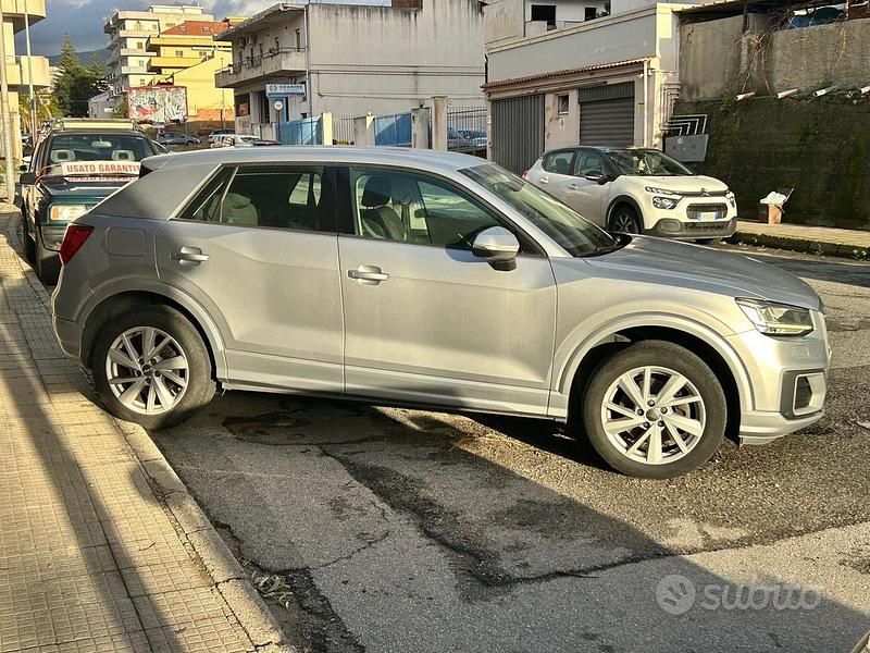 Usata Audi Q2 Sport 116 CV (85 kW) 2017 Grigio SUV