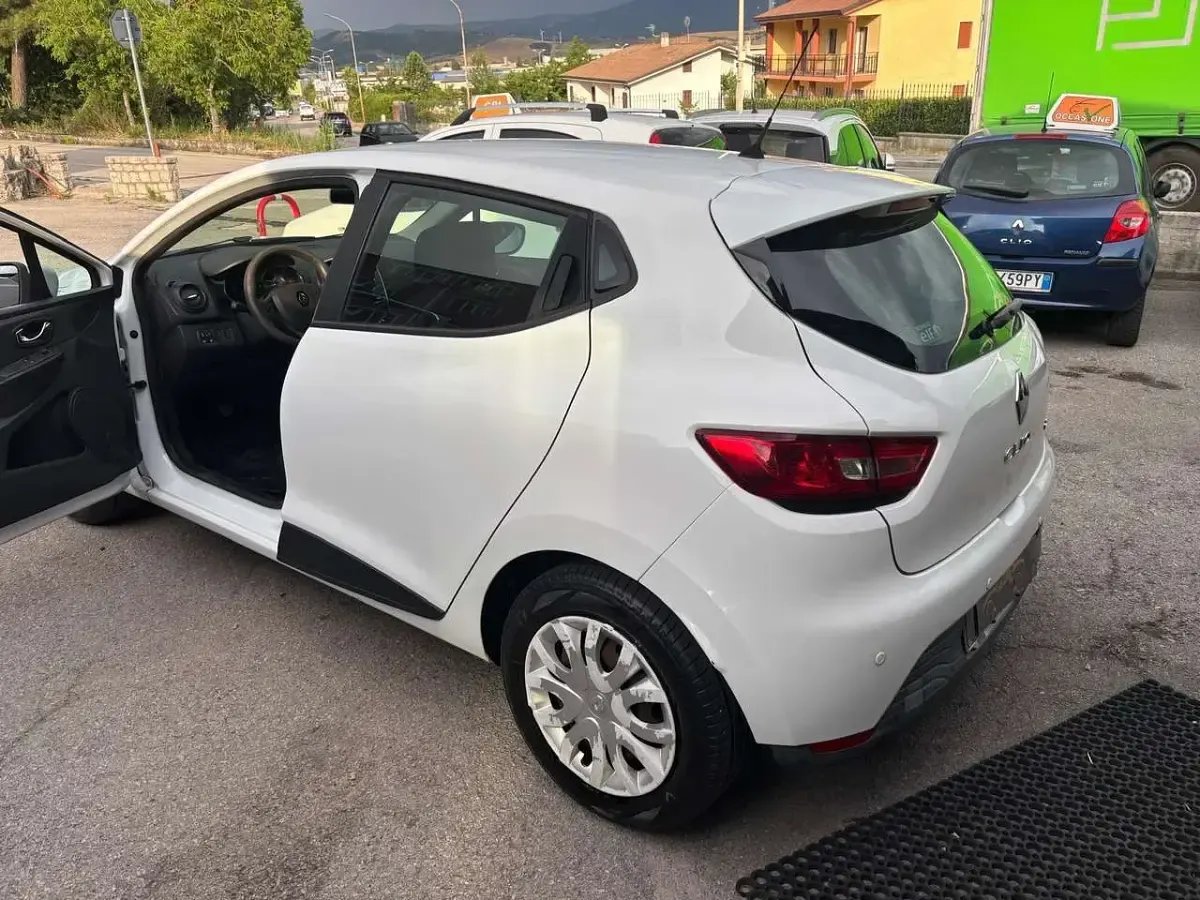Usata Renault Clio IV 75 CV (55 kW) 2013 Other Berlina