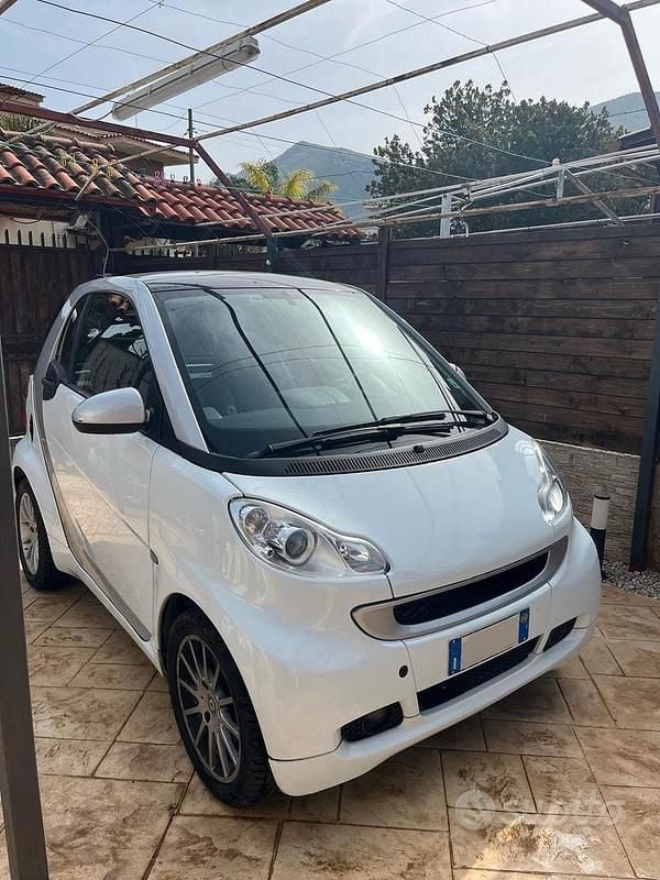 Bianco Usata 2008 Smart ForTwo Coupé Coupé | 4500 € (Buon prezzo) - Immagine 1/4