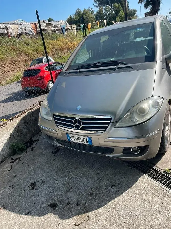 Usata Mercedes A200 140 CV (102 kW) 2007 Grigio Berlina