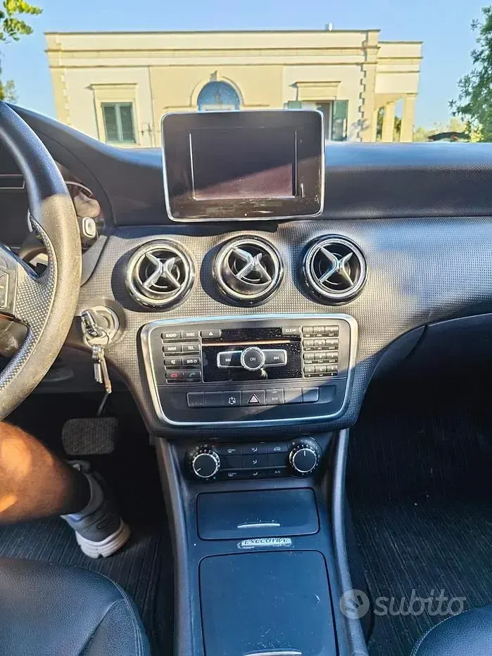Usata Mercedes A180 109 CV (80 kW) 2013 Nero Utilitaria