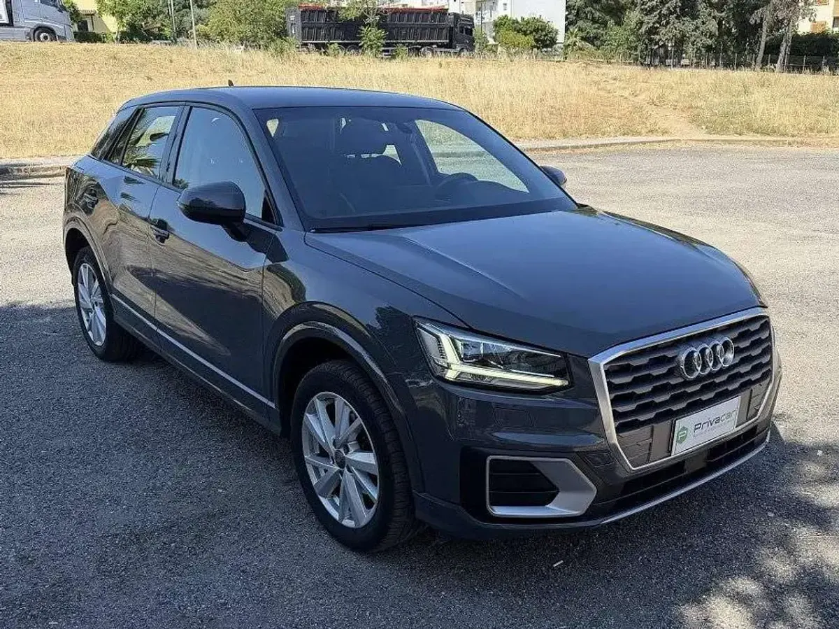 Usata Audi Q2 Business 110 CV (80 kW) 2020 Grigio SUV